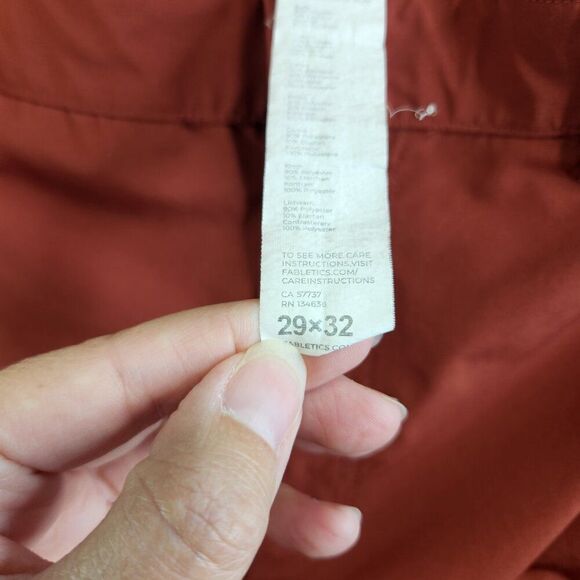 Fabletics Pants Mens 29x32 Red The Only Classic Performance Travel Office Golf - Picture 9 of 15